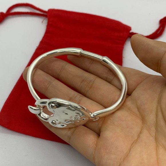 UNO de 50 Bracelet - Heart Lock Hinged Bracelet Silver-Plated Heart Bead - Picture 7 of 9